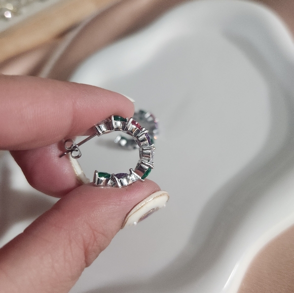 Stainless steel multicolor open hoop earrings - Picture 3 of 6